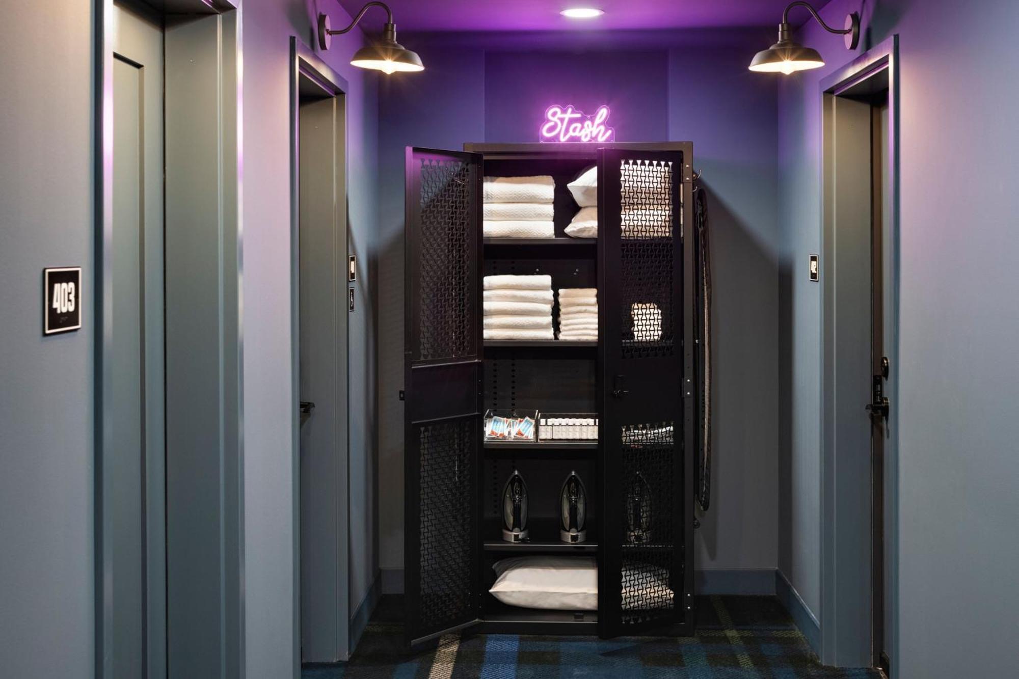 ホテル Moxy Omaha Downtown エクステリア 写真