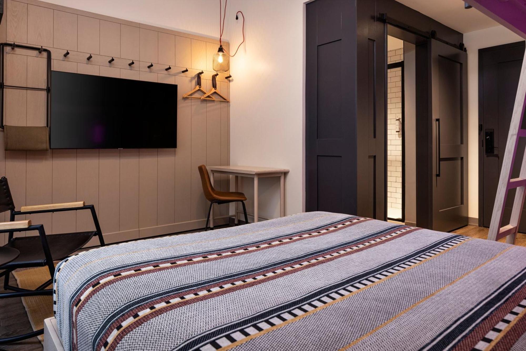 ホテル Moxy Omaha Downtown エクステリア 写真